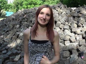 Anny Belle Porno Video: Abgefi**t und reingespri**t im Stadtpark!
