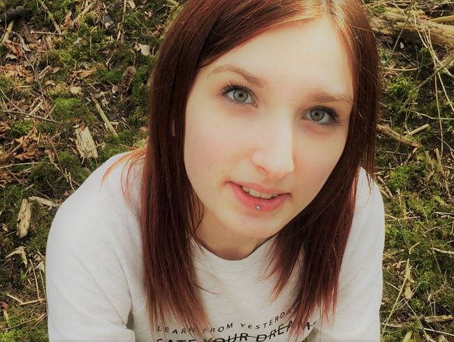 Anny Belle Porno Video: Mein erster Outdoorfi** !!!