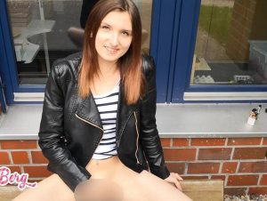Anny Belle Porno Video: Meine geilste Mittagspause! TEIL 2