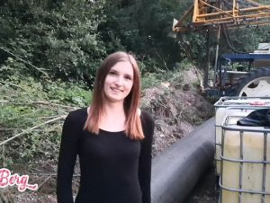 Anny Belle Porno Video: Schulden beim Abschleppdienst beglichen!